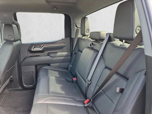 Used 2026 GMC Sierra 1500 SLT AWD/4WD image 12