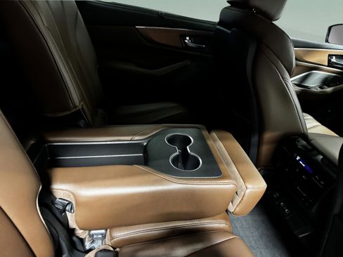 Certified 2023 Acura MDX FWD w/ Technology Package image 29