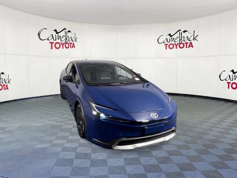 Used 2025 Toyota Prius Plug-In Hybrid FWD image 4