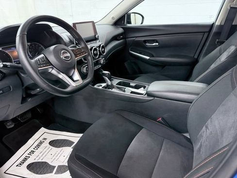 Used 2025 Nissan Sentra SR FWD image 16