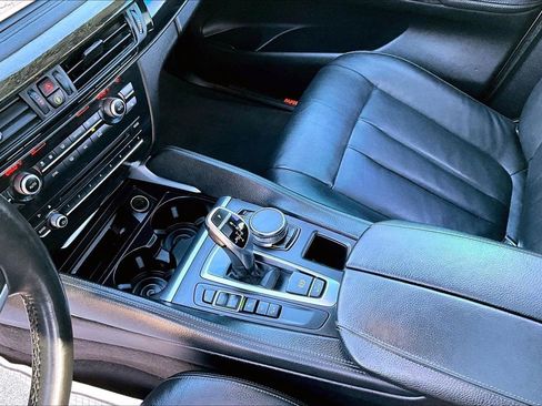 Used 2019 BMW X6 xDrive35i w/ Premium Package image 18