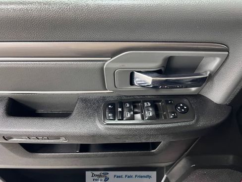 Used 2021 RAM 1500 Classic SLT image 23