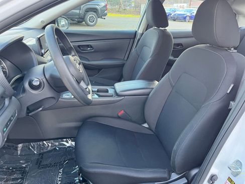 Used 2025 Nissan Sentra S image 34
