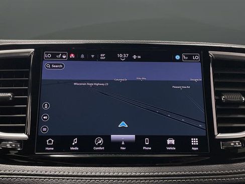 Used 2024 Chrysler Pacifica Limited w/ S Appearance Package image 10