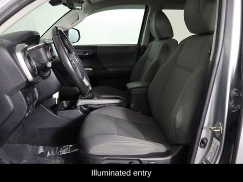 Used 2020 Toyota Tacoma SR5 image 15