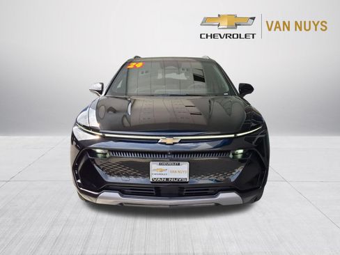 Used 2024 Chevrolet Equinox EV LT FWD image 2