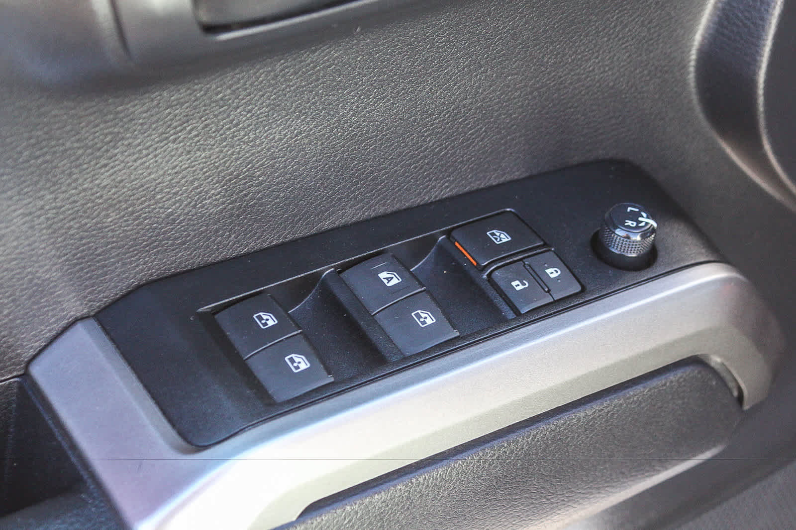 Used 2022 Toyota Tacoma SR5 RWD image 26