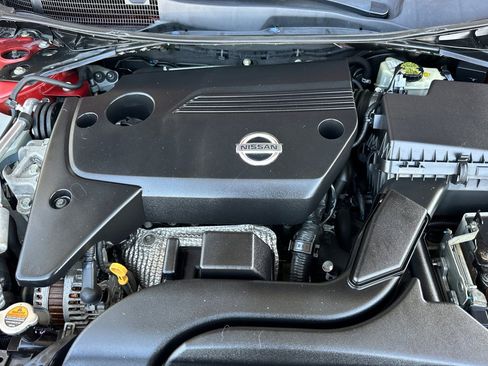 Used 2015 Nissan Altima 2.5 SV w/ Convenience Package FWD image 23