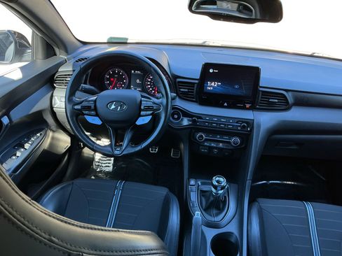 Used 2021 Hyundai Veloster N image 15