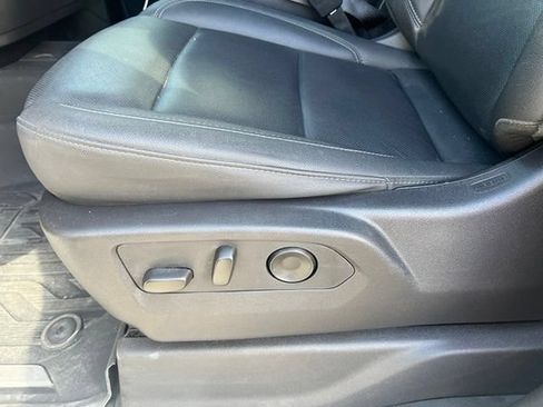 Used 2024 GMC Sierra 1500 SLT AWD/4WD image 10