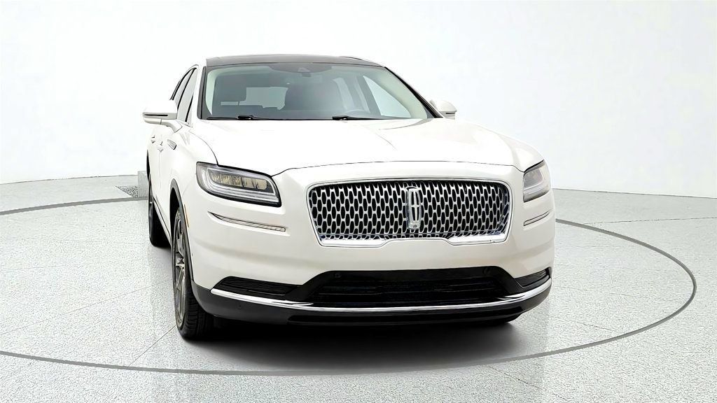 Used 2021 Lincoln Nautilus Reserve w/ Equipment Group 201A AWD/4WD image 2