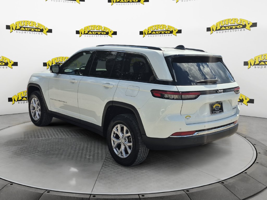 Used 2022 Jeep Grand Cherokee Limited RWD image 3