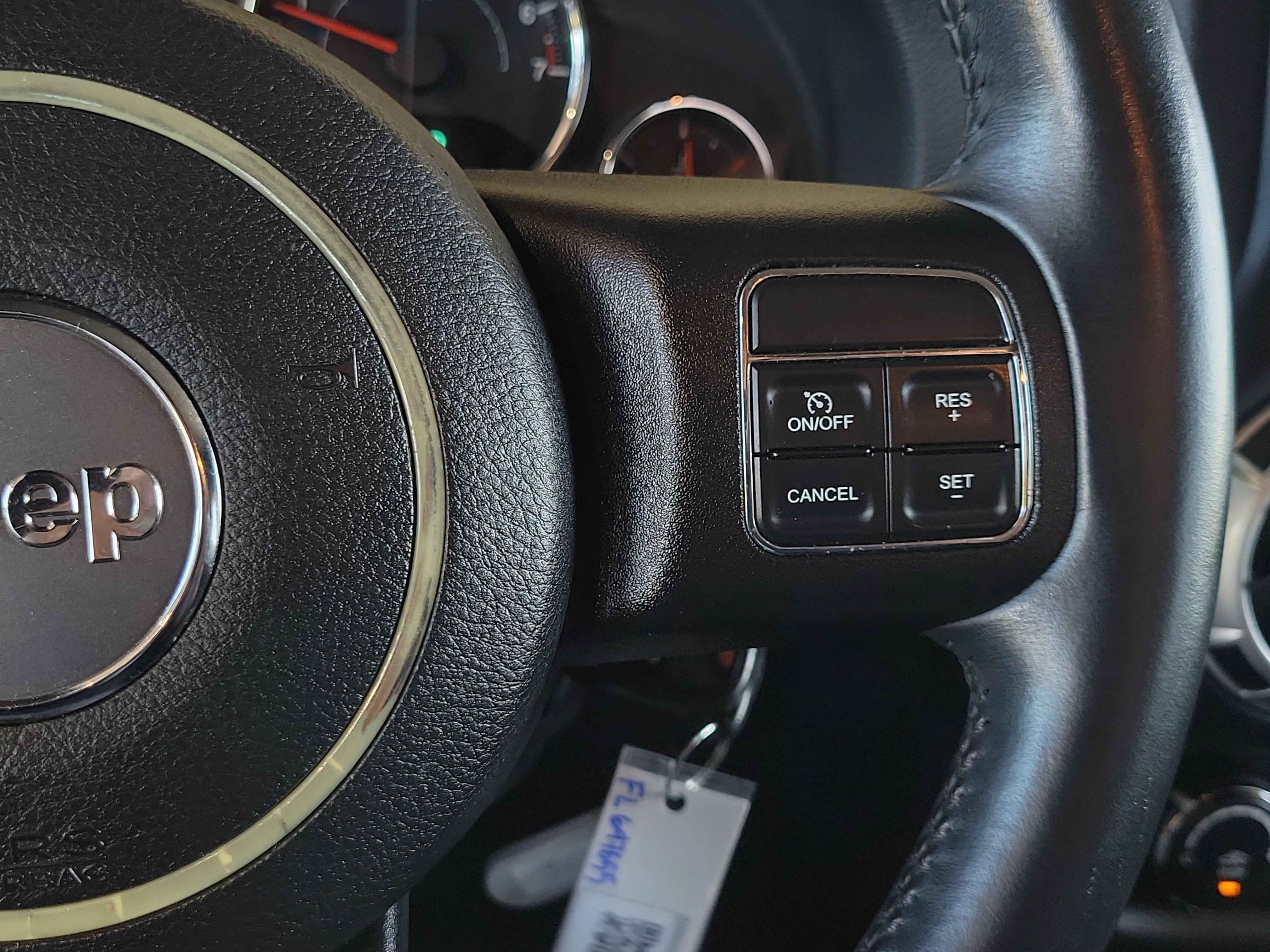Used 2015 Jeep Wrangler Unlimited Sahara w/ Connectivity Group AWD/4WD image 24