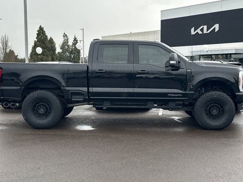 Used 2024 Ford F250 Lariat w/ Sport Appearance Package image 3