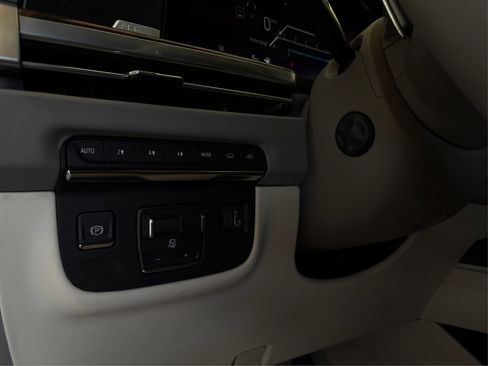 New 2026 Cadillac Escalade ESV Platinum Sport image 20