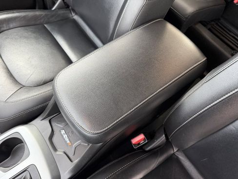 Used 2020 Chevrolet Colorado ZR2 image 26