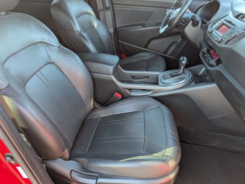 Used 2011 Kia Sportage SX w/ Premium Pkg w/Leather Seats image 26