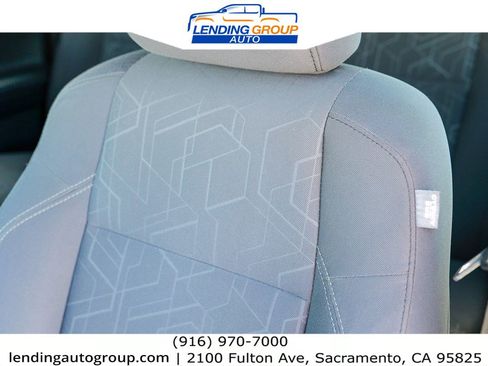 Used 2016 Toyota Tacoma TRD Sport image 23