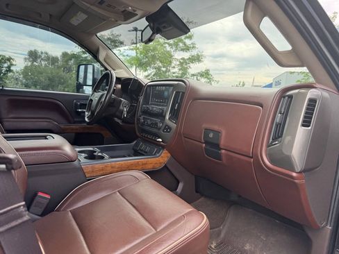 Used 2016 Chevrolet Silverado 2500 High Country w/ Duramax Plus Package AWD/4WD image 17