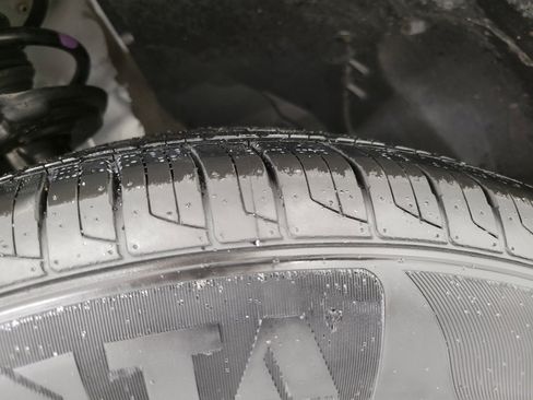 Used 2025 Nissan Rogue SV image 4