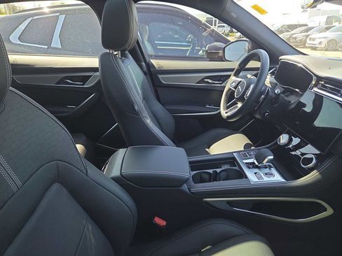 Used 2026 Jaguar F-PACE R-Dynamic S image 11