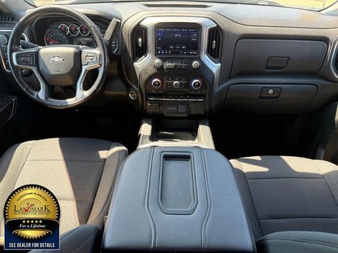 Used 2020 Chevrolet Silverado 1500 LT Trail Boss AWD/4WD image 17
