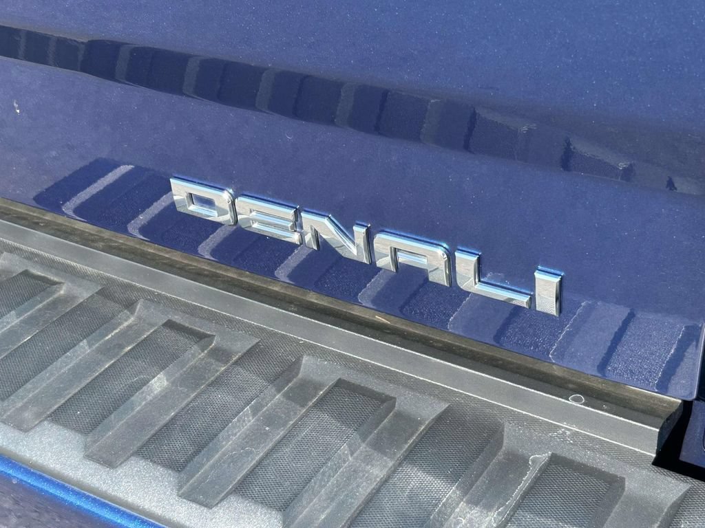 Used 2017 GMC Sierra 1500 Denali w/ Denali Ultimate Package AWD/4WD image 12