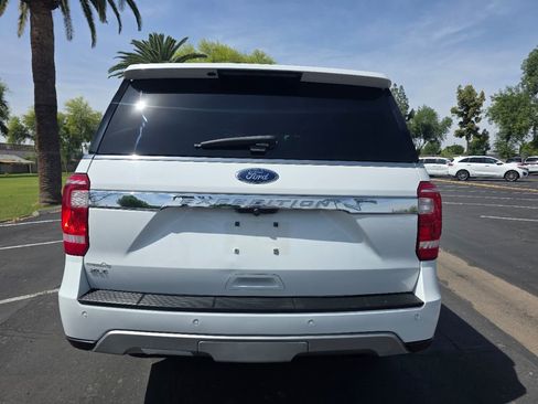 Used 2019 Ford Expedition XLT w/ Equipment Group 202A image 8