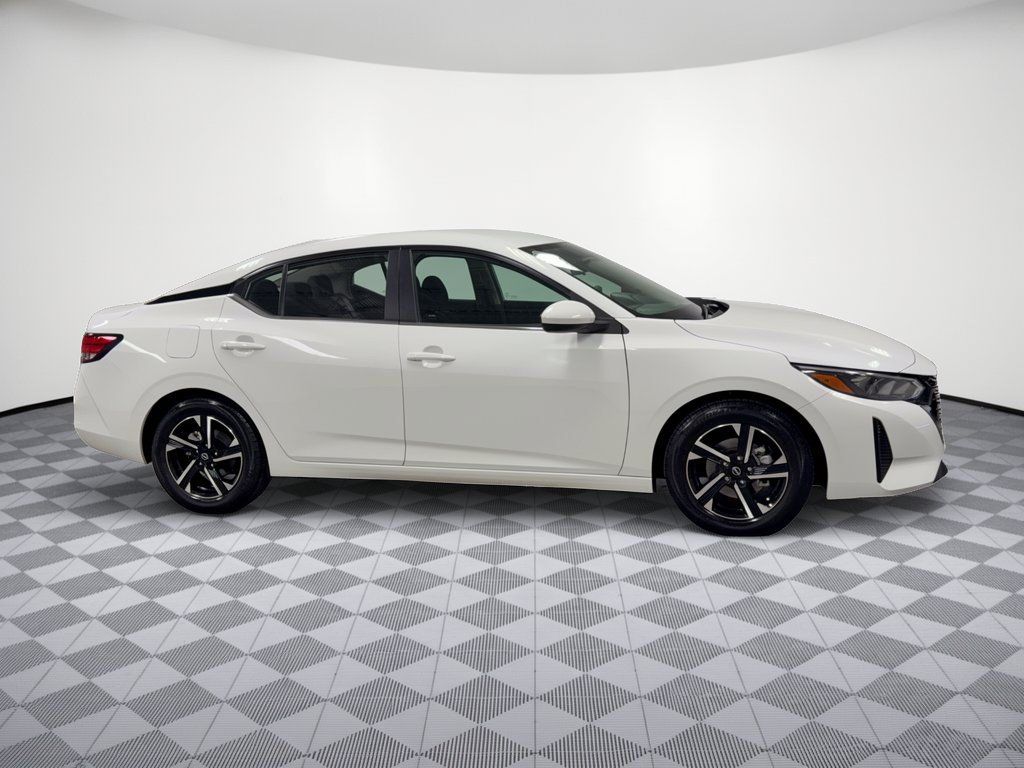 Used 2025 Nissan Sentra SV FWD image 8