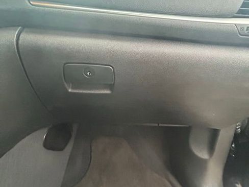 Used 2017 Chevrolet Traverse LT image 17