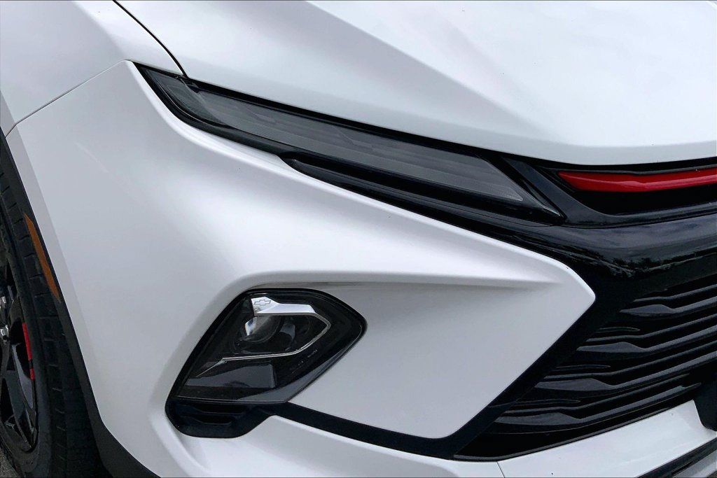 Used 2023 Chevrolet Blazer LT FWD image 25