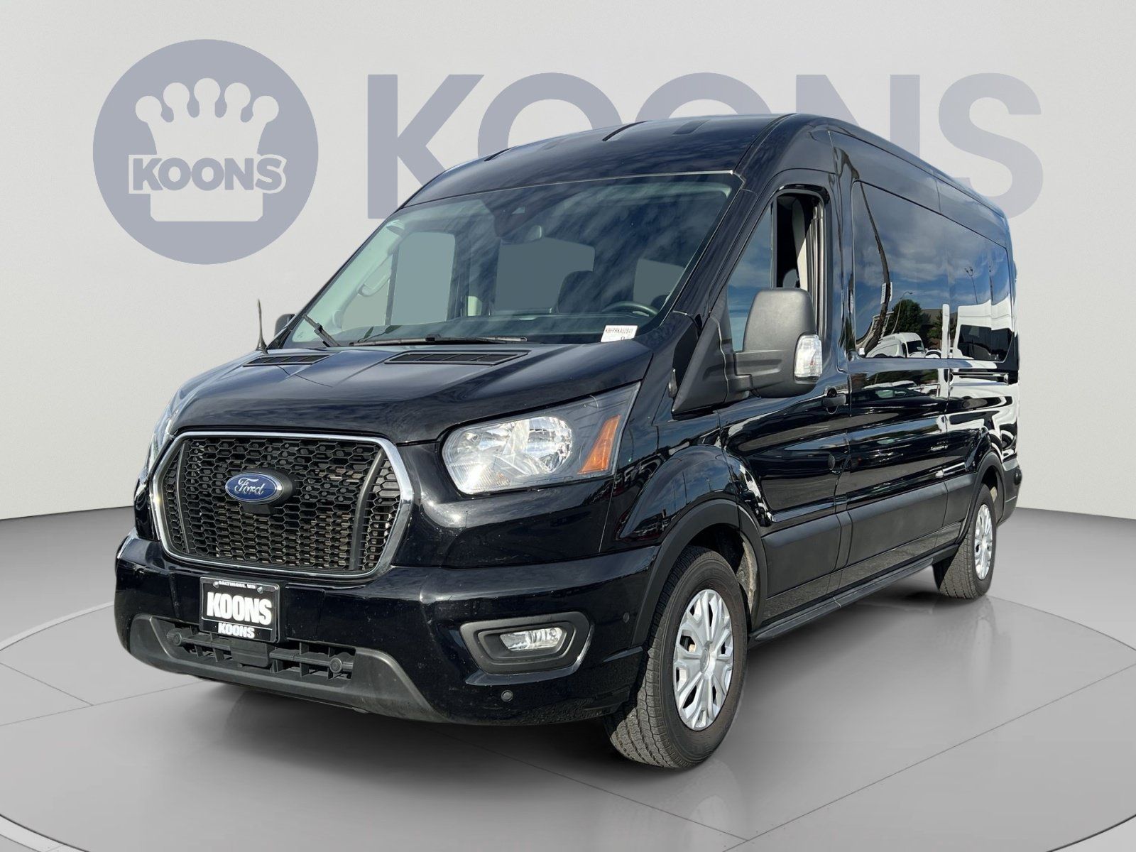 Used 2024 Ford Transit 350 XLT RWD image 1