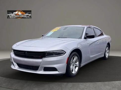 Used 2023 Dodge Charger SXT RWD image 3