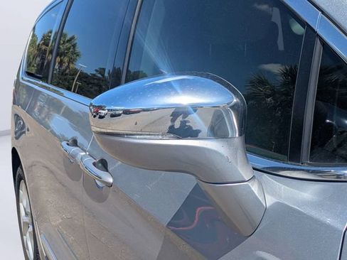 Used 2020 Chrysler Pacifica Limited FWD image 10