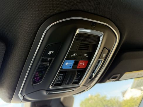 New 2025 Jeep Grand Cherokee L Laredo image 28