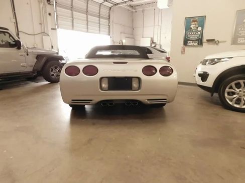 Used 2001 Chevrolet Corvette w/ Preferred Equipment Group2 image 6