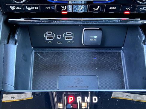 Used 2023 Jeep Grand Cherokee Altitude image 16