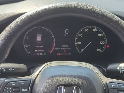 Used 2023 Honda HR-V LX image 23