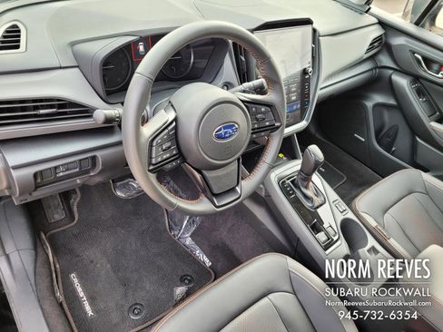 Certified 2025 Subaru Crosstrek 2.5i Limited w/ Crosstrek Mirror Package image 27