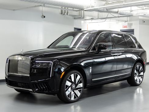 New 2026 Rolls-Royce Cullinan AWD/4WD image 1