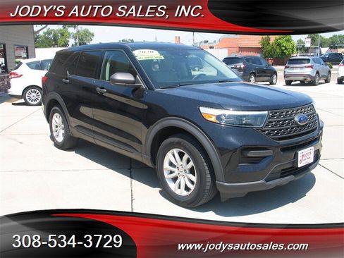 Used 2020 Ford Explorer 4WD w/ Class III Trailer Tow Package image 1