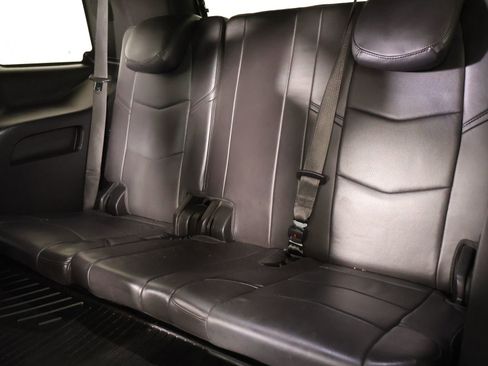 Used 2020 Cadillac Escalade Platinum AWD/4WD image 14