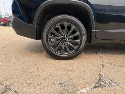 Used 2023 Chevrolet Traverse RS w/ LPO, Floor Liner Package AWD/4WD image 13