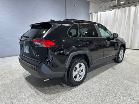 Certified 2020 Toyota RAV4 XLE w/ Convenience Package AWD/4WD image 4