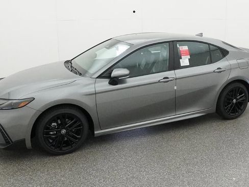 New 2026 Toyota Camry SE FWD image 2