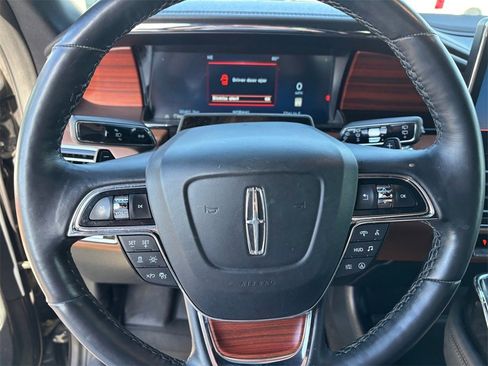 Used 2024 Lincoln Navigator Reserve image 17