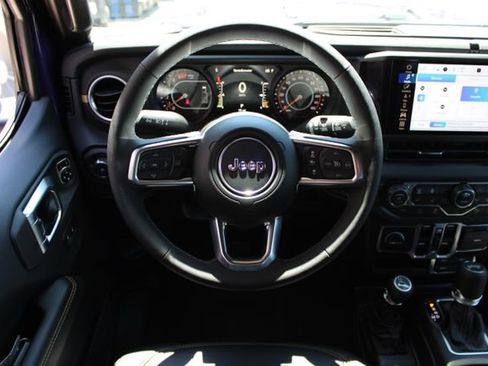 New 2026 Jeep Wrangler Unlimited Sahara AWD/4WD image 21