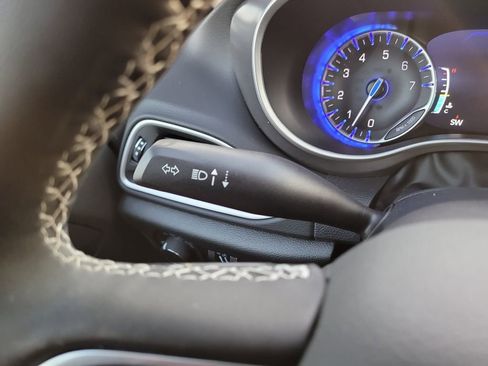 New 2026 Chrysler Voyager LX image 29