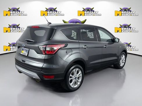 Used 2017 Ford Escape SE image 5