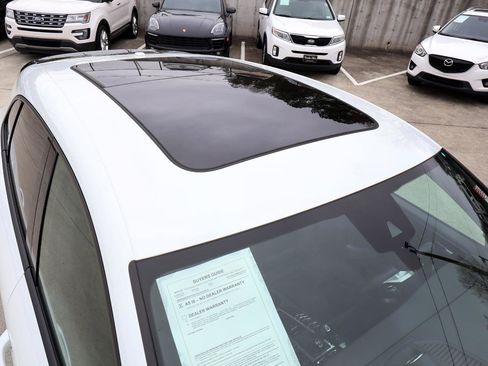 Used 2021 Porsche Macan image 31